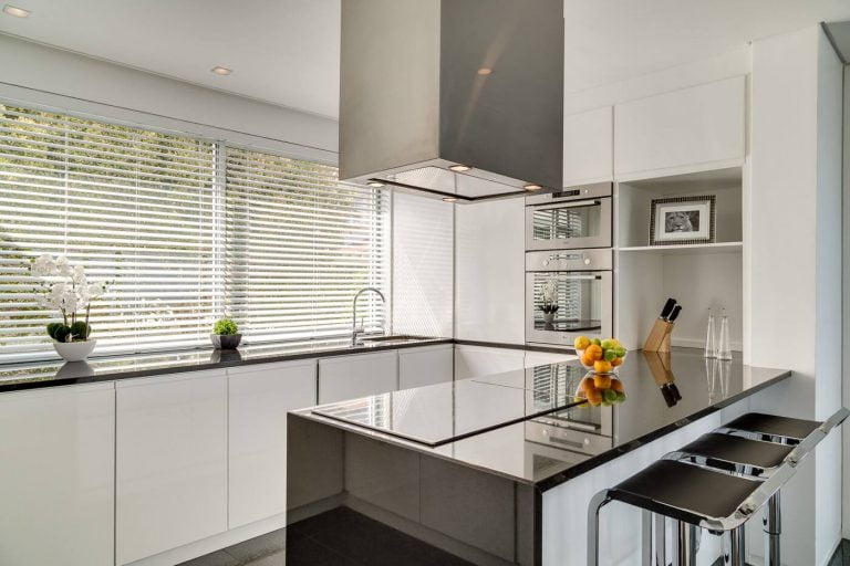 Villa-Maxima-Camps-Bay-kitchen