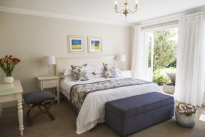 Hillwood-Villa-Constantia-bedroom-2