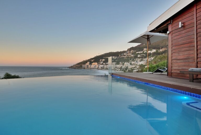 4th Beach Clifton Bungalow (11)