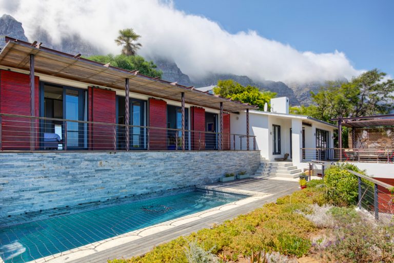 Camps-Bay-Family-Villa-with_pool-net