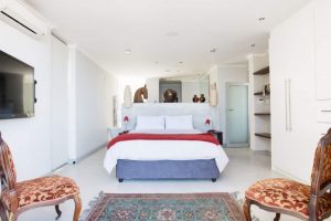 Master bedroom - Luxury Accommodation-Bantry Bay Holiday Apartment - Atlantic View