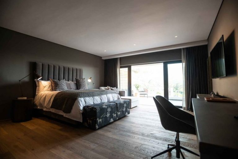 Villa-Constantia-View-42-800x534