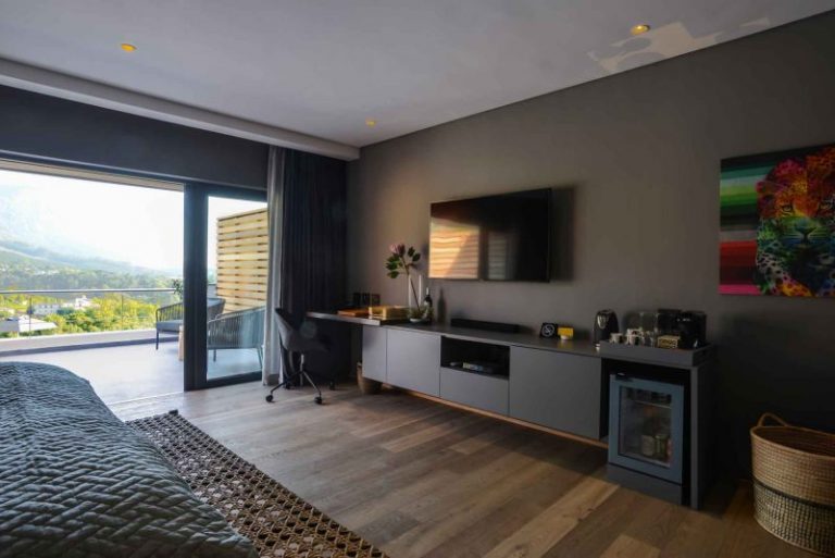 Villa-Constantia-View-49-800x534