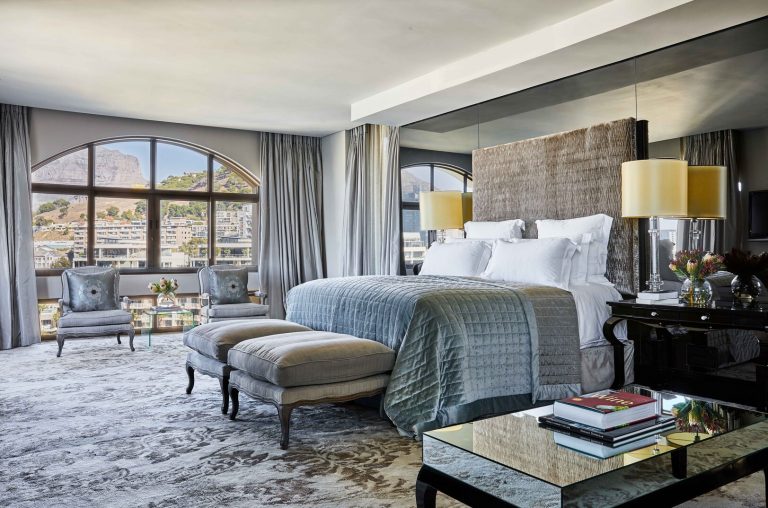 OO_CapeTown_Penthouse_MasterBedroom_102