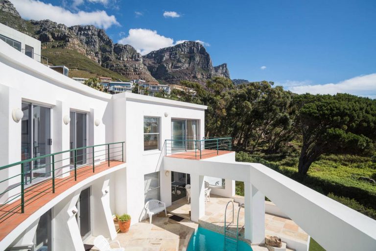 Penelope Villa in Camps Bay - views from balcony