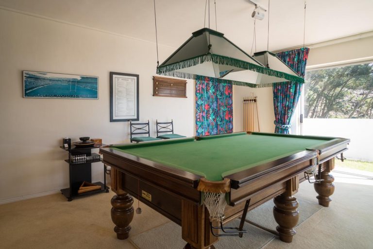 Villa Penelope in Camps Bay - billard table