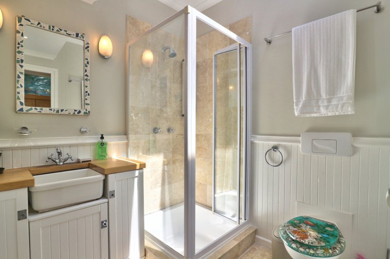 bathroom2