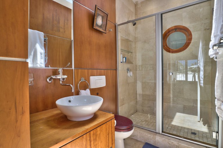 bathroom3