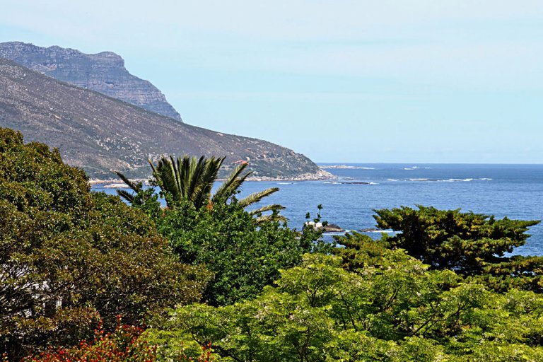 24THE MEADOWS - CAMPS BAY VILLA