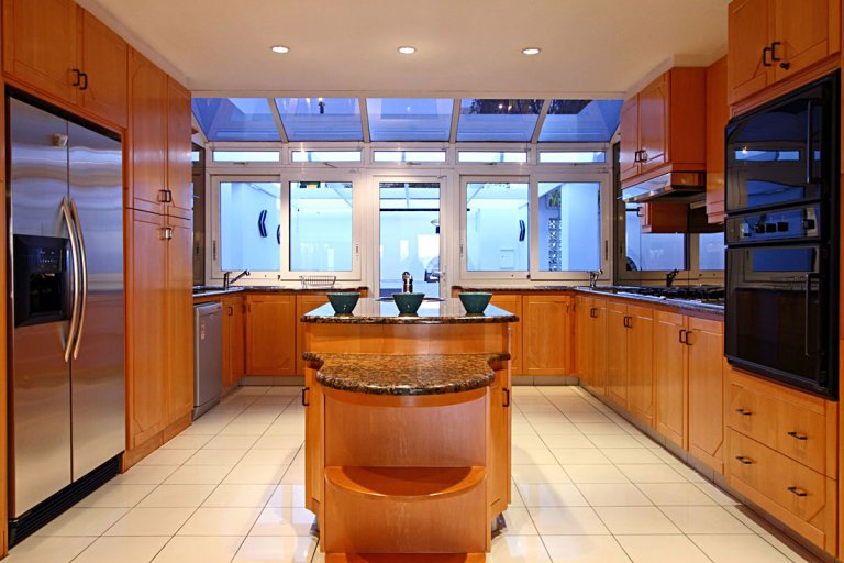 27THE MEADOWS - CAMPS BAY VILLA