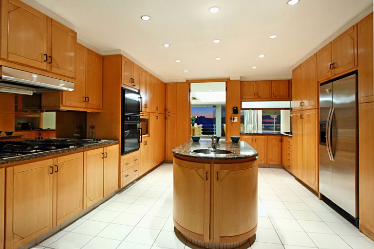 28THE MEADOWS - CAMPS BAY VILLA