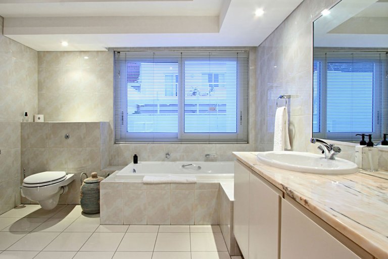 29THE MEADOWS - CAMPS BAY VILLA