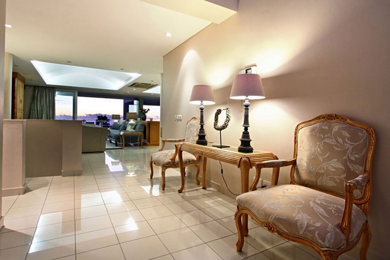 36THE MEADOWS - CAMPS BAY VILLA