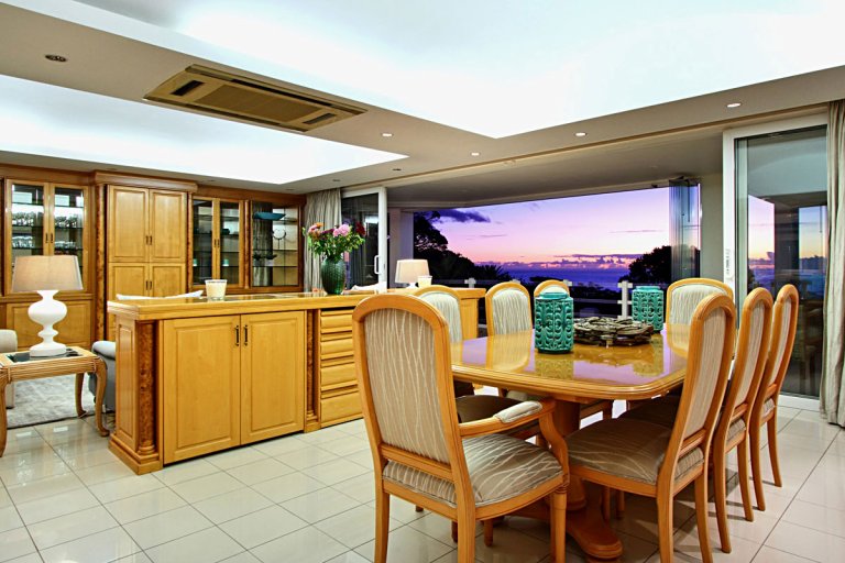 40THE MEADOWS - CAMPS BAY VILLA