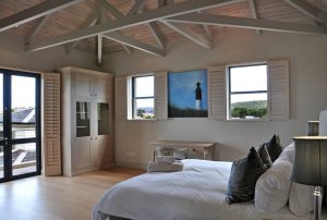 Bedroom1 - the meadows - plettenberg self catering