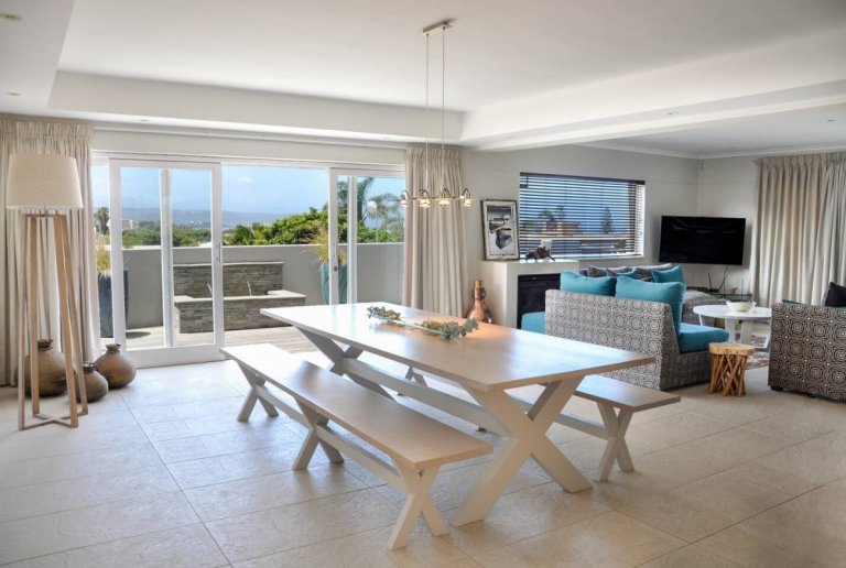Dining Room - Garden Route accommodation - family friendly