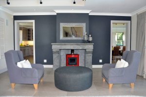 Fireplace - The Meadows - Holiday Home in Plettenberg