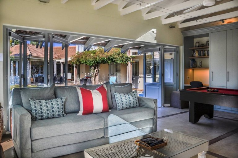 Pool Table Room - Family Friendly Holiday House