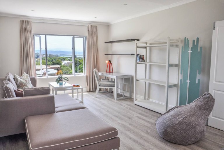 Study area of House Zenon in plettenberg