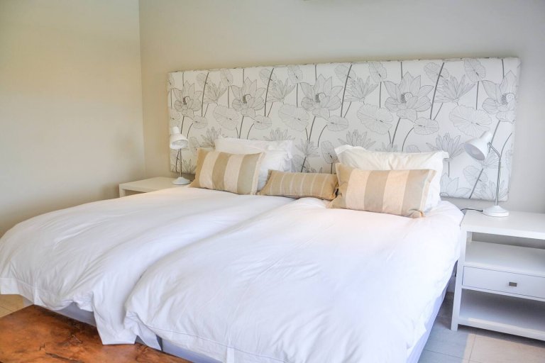 Zenon-Villa-Flatlet-Holiday-Accommodation-Garden-Route-The-day-beds-can-be-used-as-day-couches-or-for-sleeping
