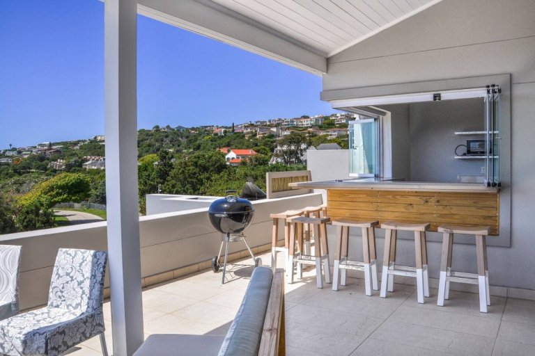 bar counter and braai - holidays in plettenberg