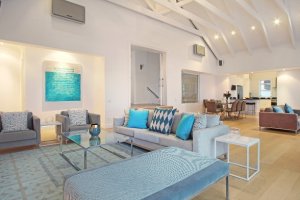 Luxury Redefined: Your Stay at Upper House in Camps Bay