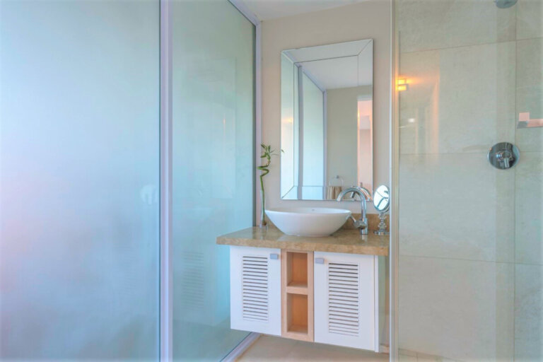 Coastal Sophistication: Embracing Stern Luxury Camps Bay's Allure