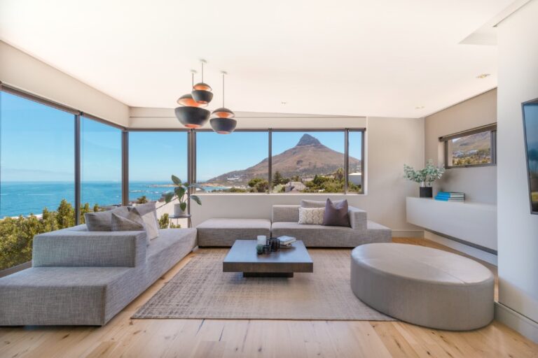 Amara Penthouse in Camps Bay - Luxury lounge