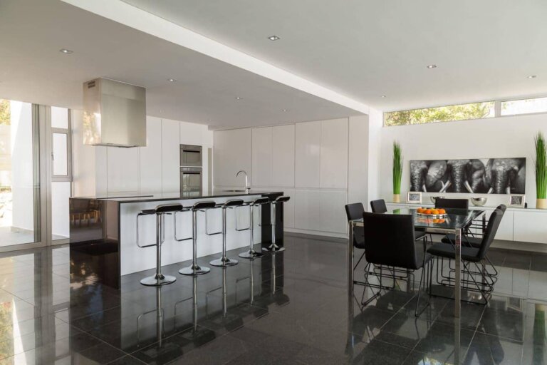 Comrie Delight-house-3-bedroom-lower-unit-32726220