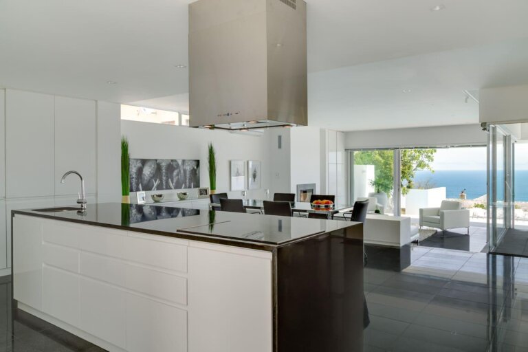 Comrie Delight-house-3-bedroom-lower-unit-32726221