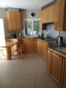 Kitchen area - villa sleeps 6 guests in Bantry Bay