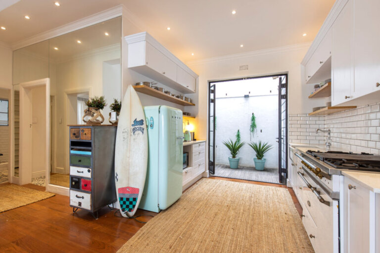 clifton-sea-view-courtyard_43