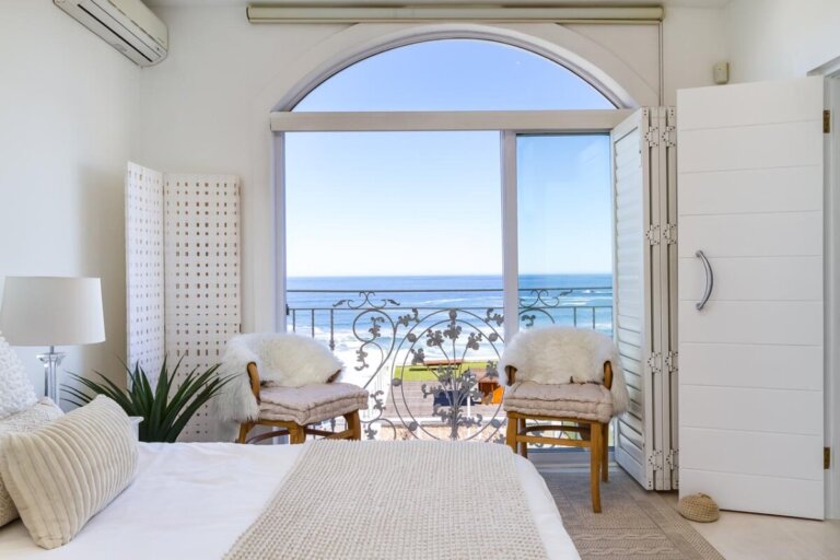 seaview-apartment-french-room_03
