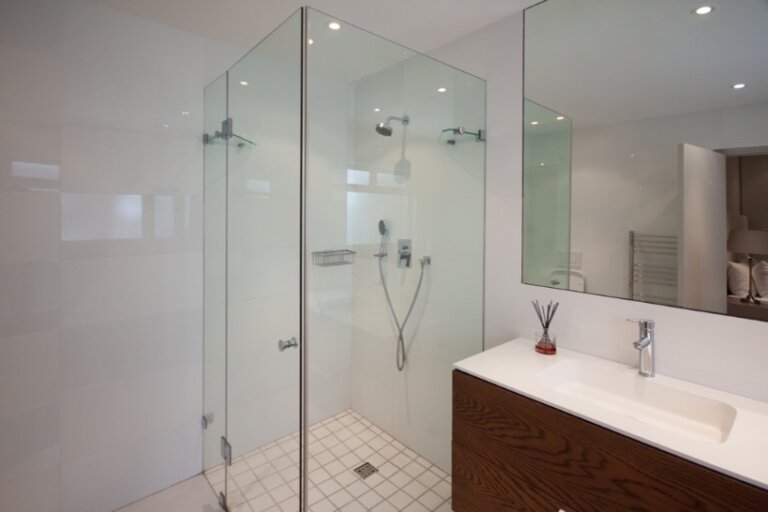 Seaside Oasis: Your Retreat to Sere Bay Luxury in Bantry Bay
