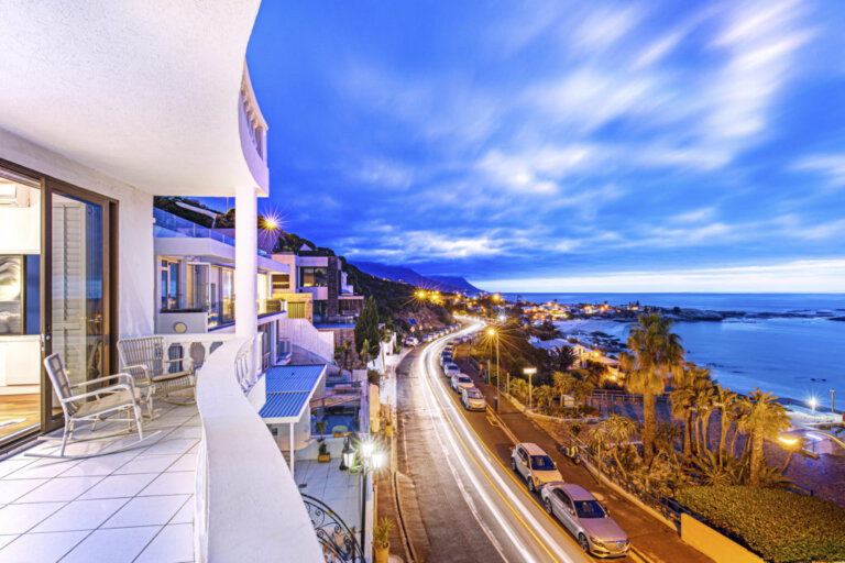 clifton-beachfront-magic_14-1024x683