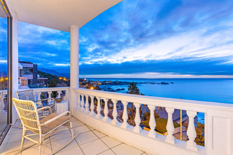 clifton-beachfront-magic_15-1024x683