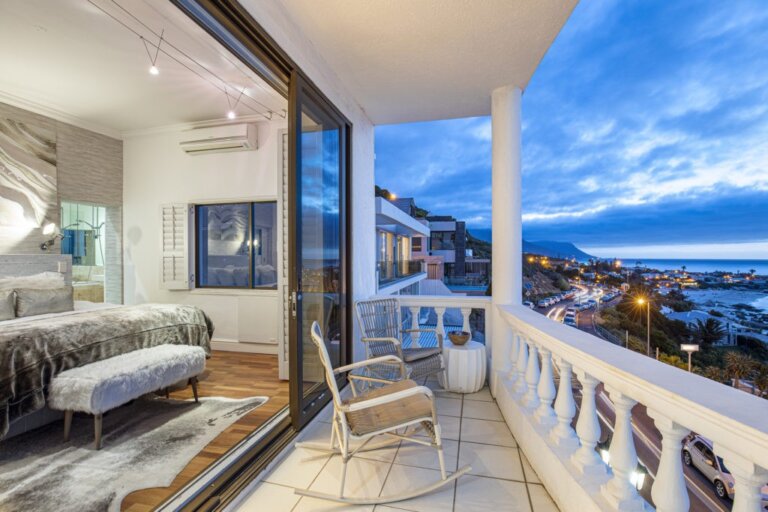 clifton-beachfront-magic_18-1024x683