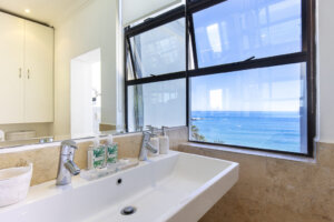 clifton-beachfront-magic_bathroom3-1024x683
