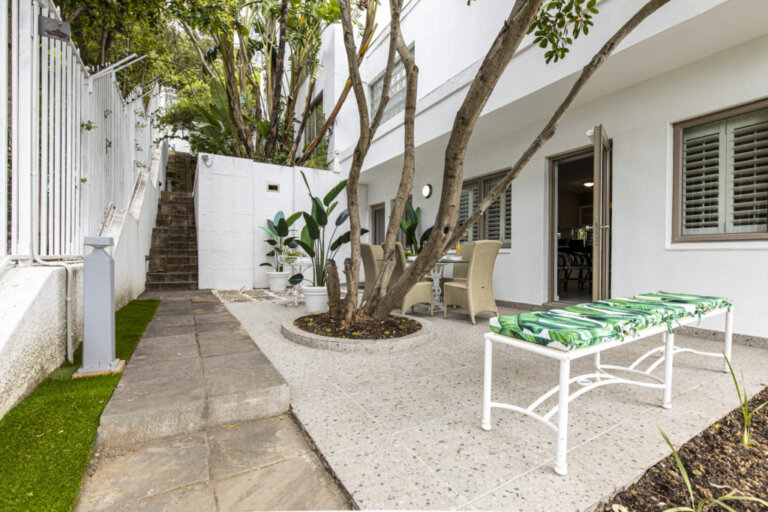 clifton-mansion-villa-apartment-1024x683