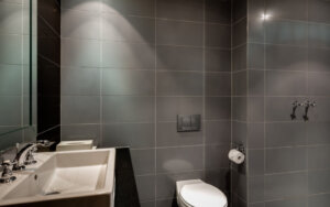 luxury-cape-town-apartment-705-Cape-Royale-Bath-2-with-shower