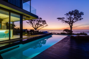 Luxury Villa in Camps Bay - pool at night