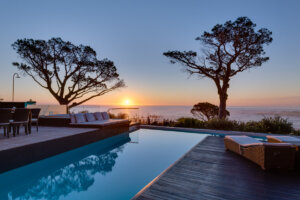 Luxury Villa in Camps Bay - sundowner