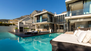 Luxury Villa in Camps Bay - villa exterior