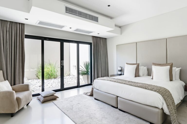 Magnetic Villa - Garden room