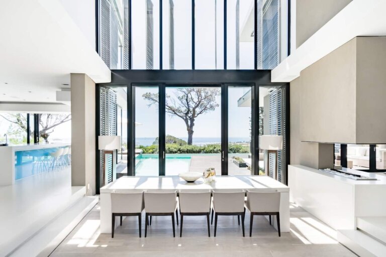 Magnetic Villa - dining area daylight