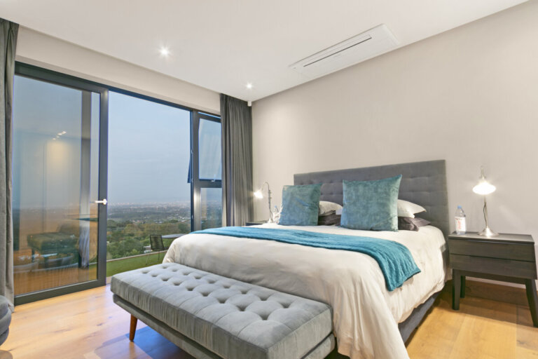 Constantia Mansion - Luxury Villa in Cape Town- 3rd bedroom