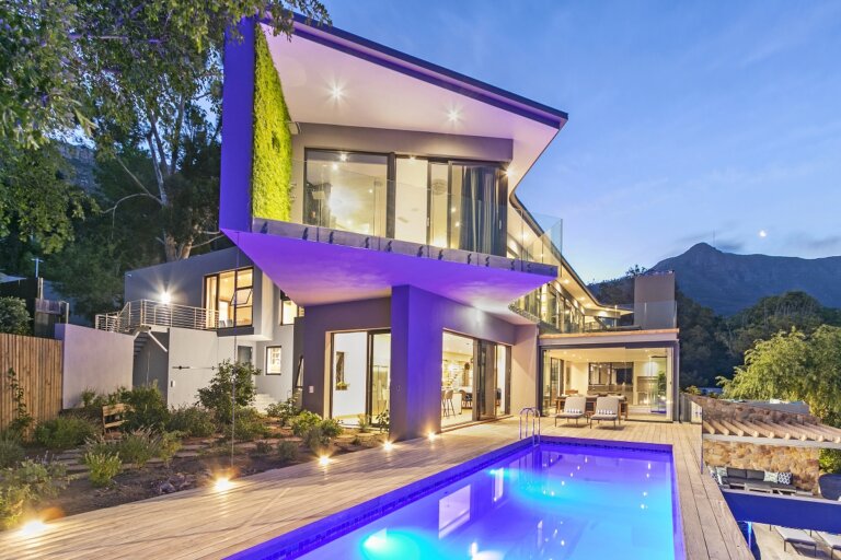 Constantia Mansion - Luxury Villa in Cape Town- exterior