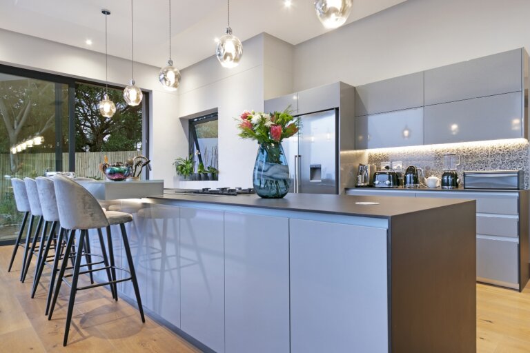 Constantia Mansion - Luxury Villa in Cape Town- kitchen area