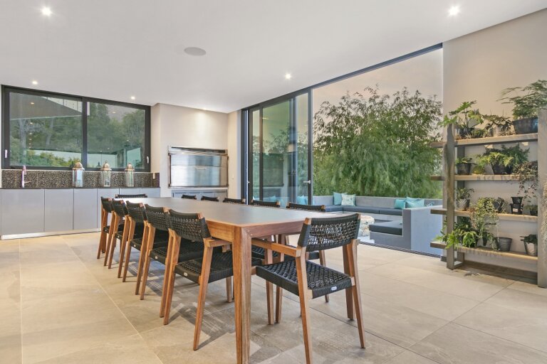Dining Constantia Mansion - Luxury Villa in Cape Town- dining area