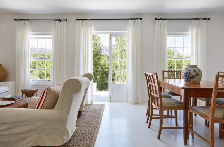 La cotte - Mezzanine Cottage- living area